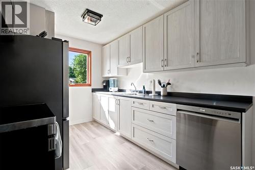55 Trident Crescent, Saskatoon, SK - Indoor Photo Showing Kitchen