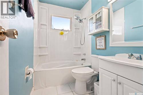 55 Trident Crescent, Saskatoon, SK - Indoor Photo Showing Bathroom