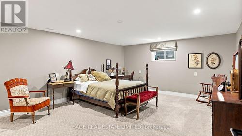 7632 County 9 Road, Clearview, ON - Indoor Photo Showing Bedroom
