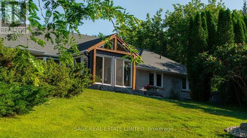 7632 County 9 Road, Clearview, ON - Outdoor