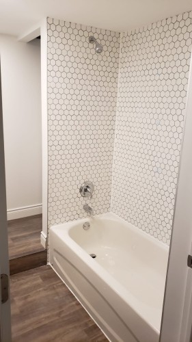 Bathroom - 1A-7433 Rue Cartier, Montréal (Villeray/Saint-Michel/Parc-Extension), QC - Indoor Photo Showing Bathroom