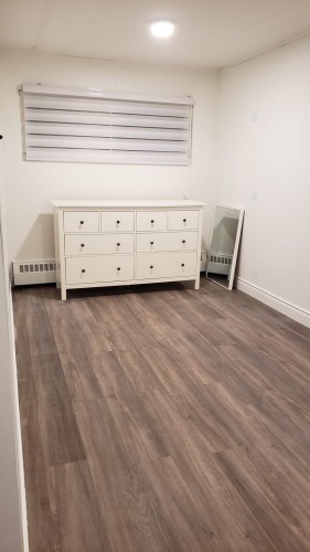 Master Bedroom - 1A-7433 Rue Cartier, Montréal (Villeray/Saint-Michel/Parc-Extension), QC - Indoor Photo Showing Garage