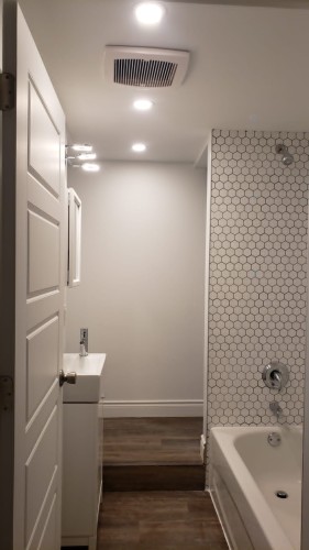 Bathroom - 1A-7433 Rue Cartier, Montréal (Villeray/Saint-Michel/Parc-Extension), QC - Indoor Photo Showing Bathroom