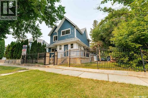 414 Main Street S, Moose Jaw, SK - Outdoor