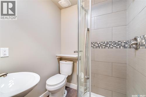 414 Main Street S, Moose Jaw, SK - Indoor Photo Showing Bathroom