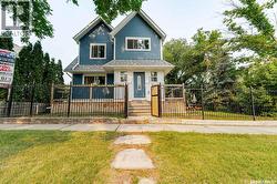 414 Main STREET S Moose Jaw, SK S6H 5S9