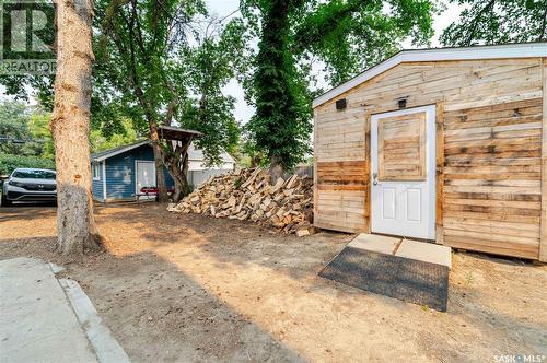414 Main Street S, Moose Jaw, SK - Outdoor
