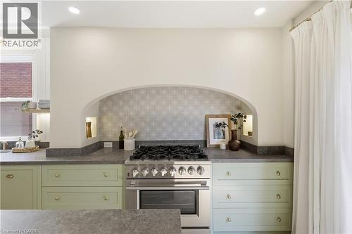 70 Gage Avenue S, Hamilton, ON - Indoor Photo Showing Kitchen