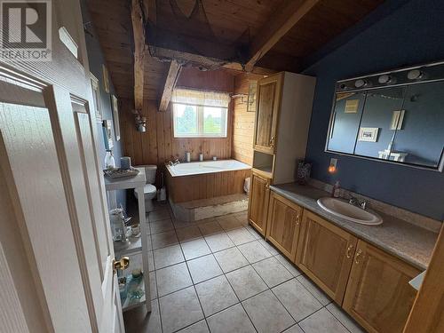 25 Mulligans Bay Rd, Chapleau, ON - Indoor Photo Showing Bathroom