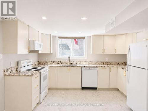 735 Borthwick Avenue, Ottawa, ON - Indoor Photo Showing Kitchen