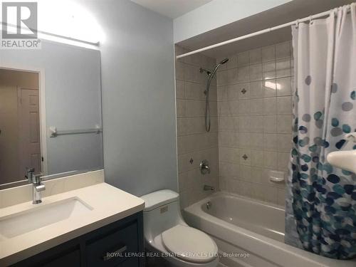 5252 Bushelgrove Circle, Mississauga, ON - Indoor Photo Showing Bathroom