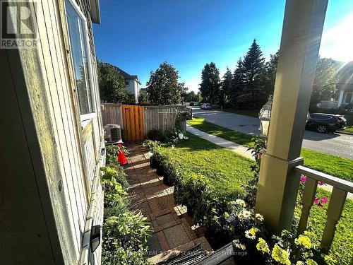 5252 Bushelgrove Circle, Mississauga, ON - Outdoor