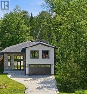113 SMALLMAN DRIVE Wasaga Beach, ON L9Z 1L3
