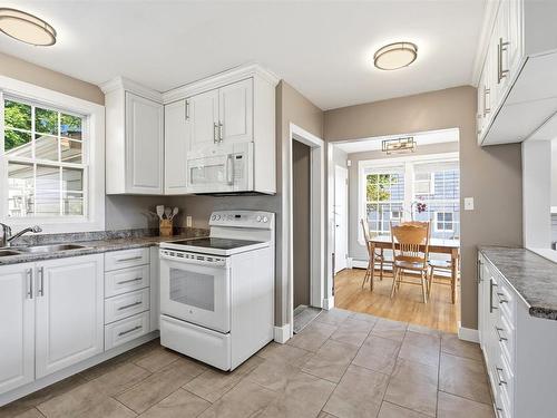 42 Birch Street, Halifax, NS - Indoor Photo Showing Kitchen