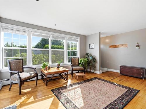 42 Birch Street, Halifax, NS - Indoor Photo Showing Living Room