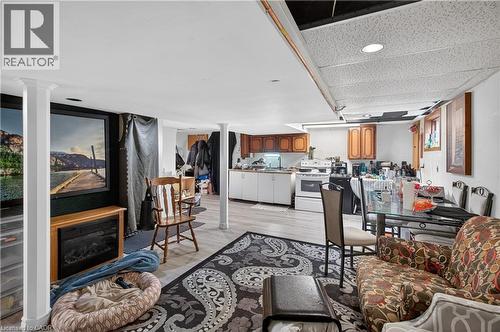 312 East 12Th Street, Hamilton, ON - Indoor