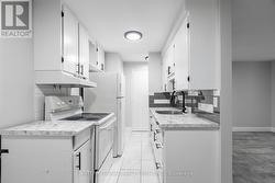 2 - 24 BROOKSIDE STREET N London South, ON N5Z 3J3