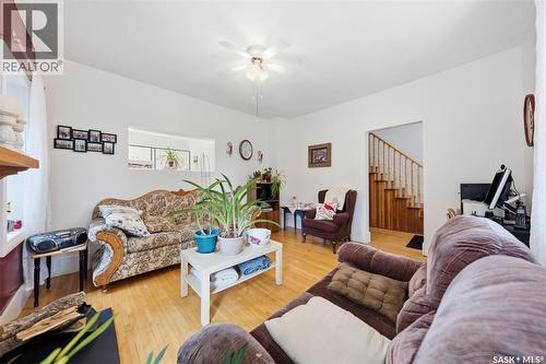 513 1St Street E, Hepburn, SK - Indoor Photo Showing Living Room
