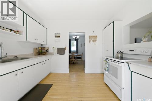 513 1St Street E, Hepburn, SK - Indoor Photo Showing Kitchen With Double Sink