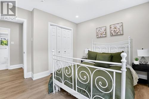 18 Spencely Court, Toronto, ON - Indoor Photo Showing Bedroom