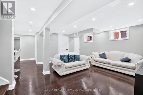 18 Spencely Court, Toronto, ON - Indoor
