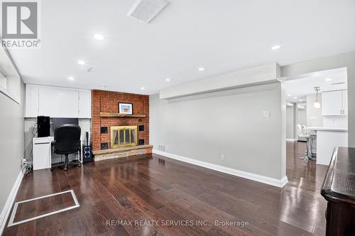 18 Spencely Court, Toronto, ON - Indoor