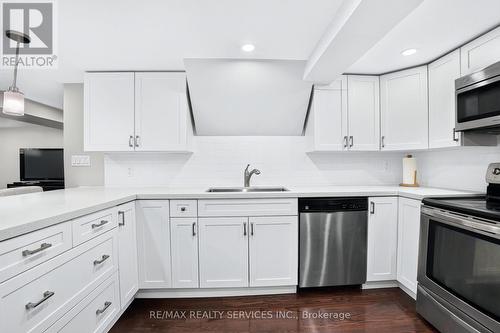 18 Spencely Court, Toronto, ON - Indoor Photo Showing Kitchen With Double Sink