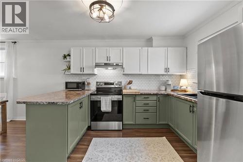 38 Alexandra Boulevard, St. Catharines, ON - Indoor Photo Showing Kitchen With Upgraded Kitchen