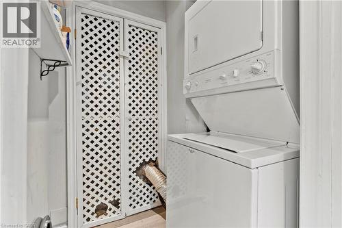 38 Alexandra Boulevard, St. Catharines, ON - Indoor Photo Showing Laundry Room