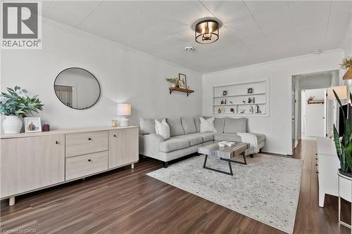 38 Alexandra Boulevard, St. Catharines, ON - Indoor Photo Showing Living Room