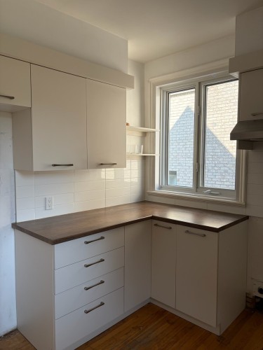 Kitchen - 12235 Ch. De Somerset, Montréal (Ahuntsic-Cartierville), QC - Indoor Photo Showing Other Room