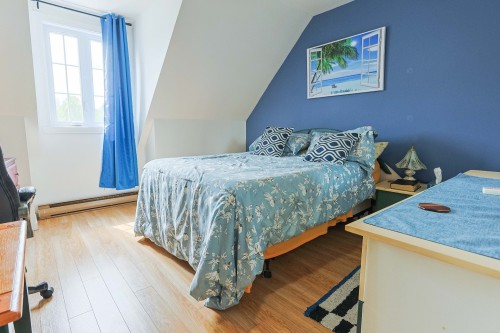Chambre à coucher - 770 Ch. Juneau, Shawinigan, QC - Indoor Photo Showing Bedroom