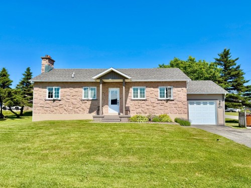 220 Ch. Central  Les Îles-De-La-Madeleine, QC G4T 1P5