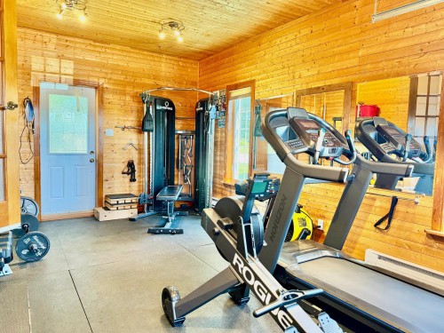 Salle d'exercice - 220 Ch. Central, Les Îles-De-La-Madeleine, QC - Indoor Photo Showing Gym Room