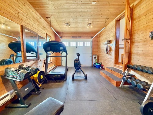 Salle d'exercice - 220 Ch. Central, Les Îles-De-La-Madeleine, QC - Indoor Photo Showing Gym Room