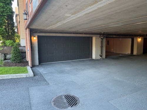 Garage - 241 Rue De Cherbourg, Candiac, QC - Outdoor