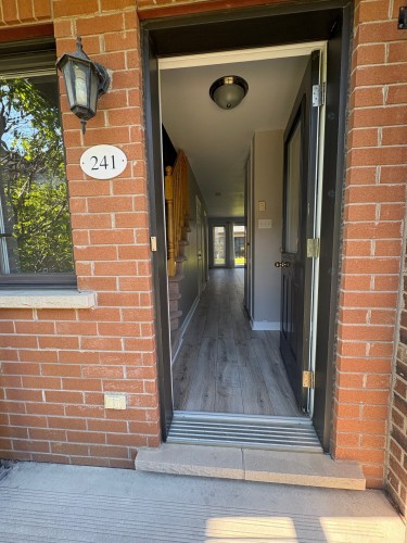 Hall d'entrée/Vestibule - 241 Rue De Cherbourg, Candiac, QC - Outdoor With Exterior