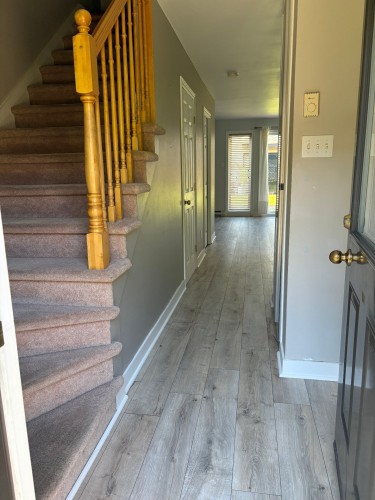 Hall d'entrée/Vestibule - 241 Rue De Cherbourg, Candiac, QC - Indoor Photo Showing Other Room