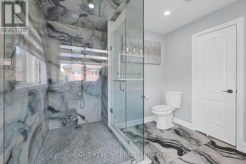 86 Whitehouse Crescent, Brampton, ON - Indoor Photo Showing Bathroom