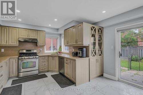 86 Whitehouse Crescent, Brampton, ON - Indoor Photo Showing Kitchen