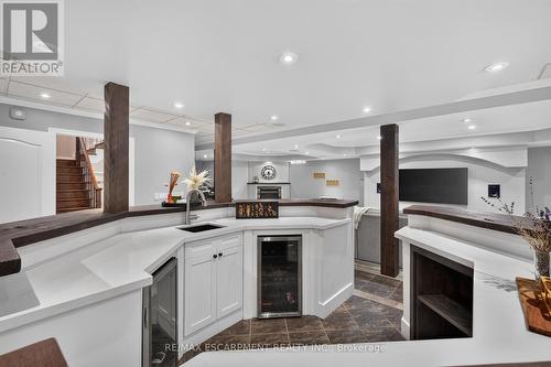 2050 15 Side Road Side Road, Milton, ON - Indoor Photo Showing Kitchen