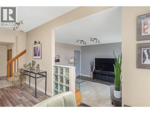 7807 Corona Court, Coldstream, BC - Indoor