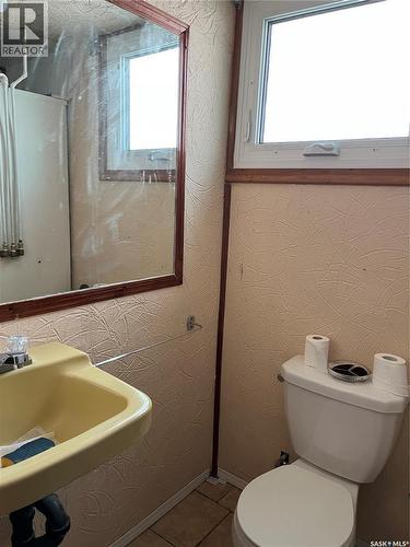 912 107Th Avenue, Tisdale, SK - Indoor Photo Showing Bathroom