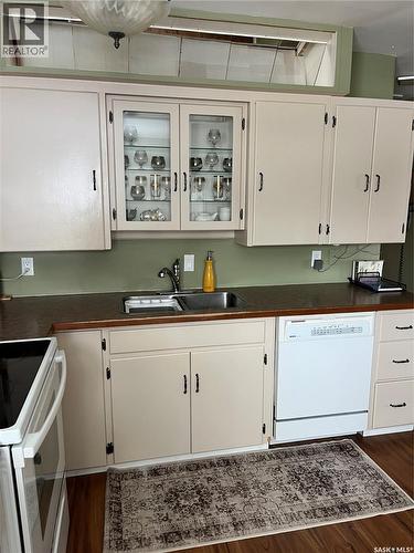 912 107Th Avenue, Tisdale, SK - Indoor Photo Showing Kitchen With Double Sink