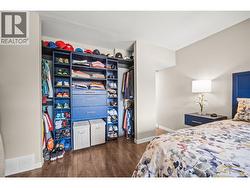 Primary Bedroom - 