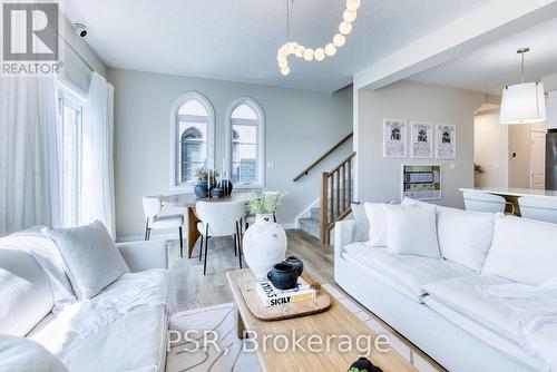 93 Rivergreen Crescent, Cambridge, ON - Indoor Photo Showing Living Room