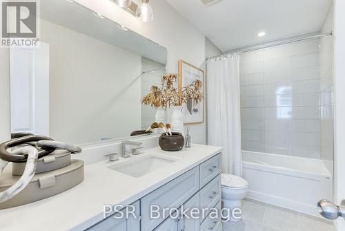 93 Rivergreen Crescent, Cambridge, ON - Indoor Photo Showing Bathroom