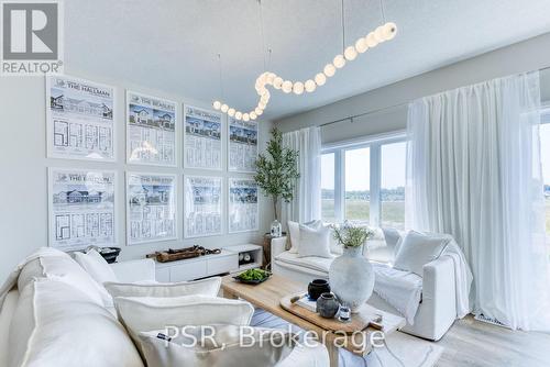 93 Rivergreen Crescent, Cambridge, ON - Indoor Photo Showing Living Room
