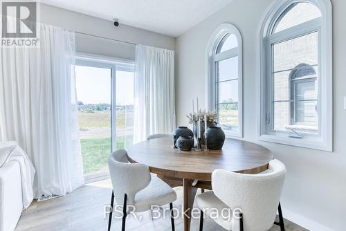 93 Rivergreen Crescent, Cambridge, ON - Indoor Photo Showing Dining Room