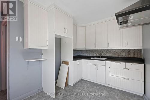 90 Dunkirk Drive, St. Thomas, ON - Indoor Photo Showing Kitchen